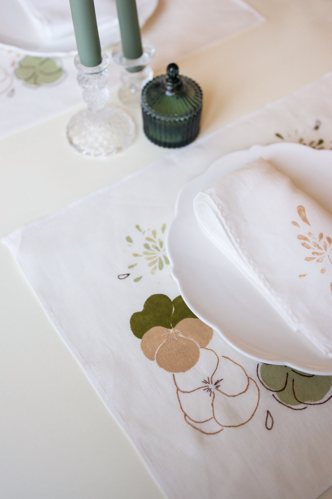 Linen Placemat with green and brown flowers