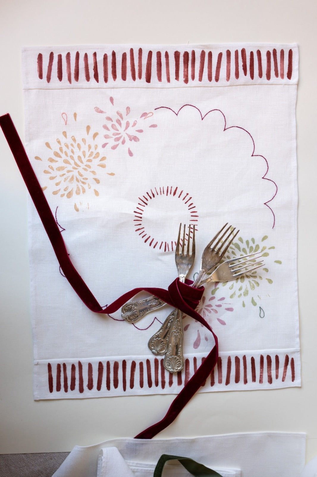 Linen Placemat with bordeaux frame